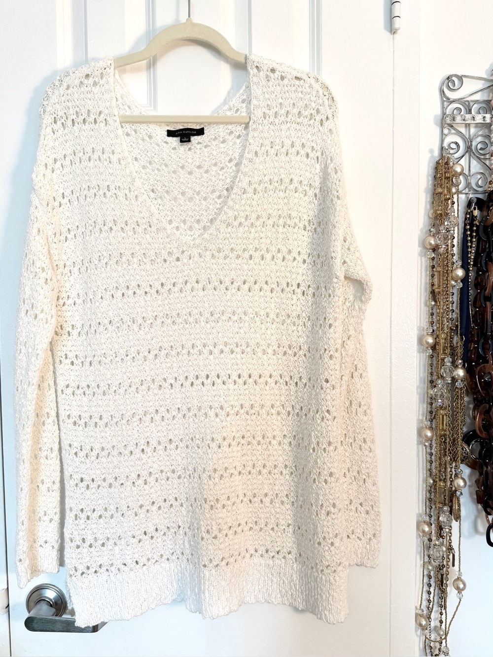 🎀 NWOT ANN TAYLOR SWEATER L White Cotton Long 🎀
